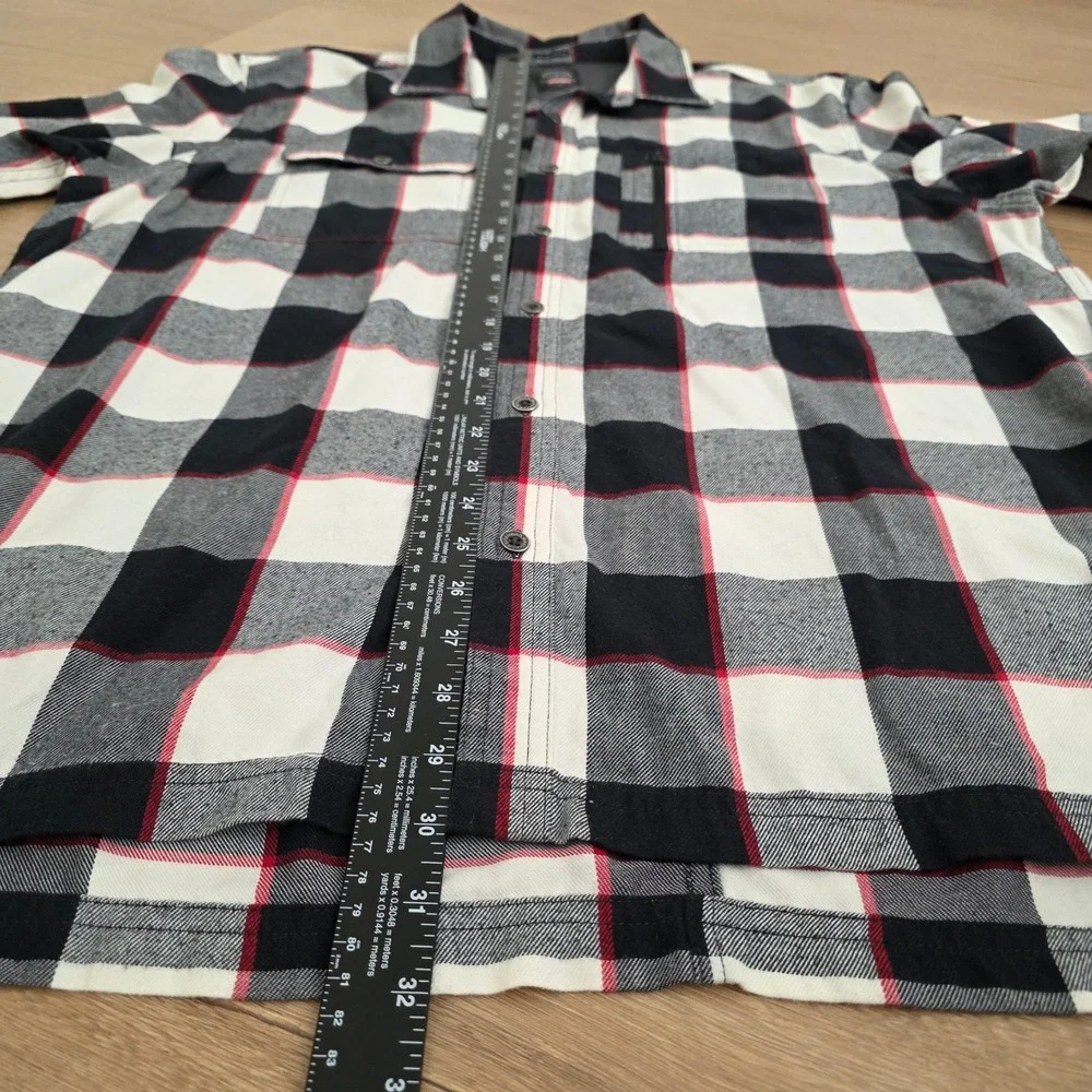 Wrangler Plaid Button Up Shirt ATG Men's XL Recycled Polyester Blend - Picture 7 of 8